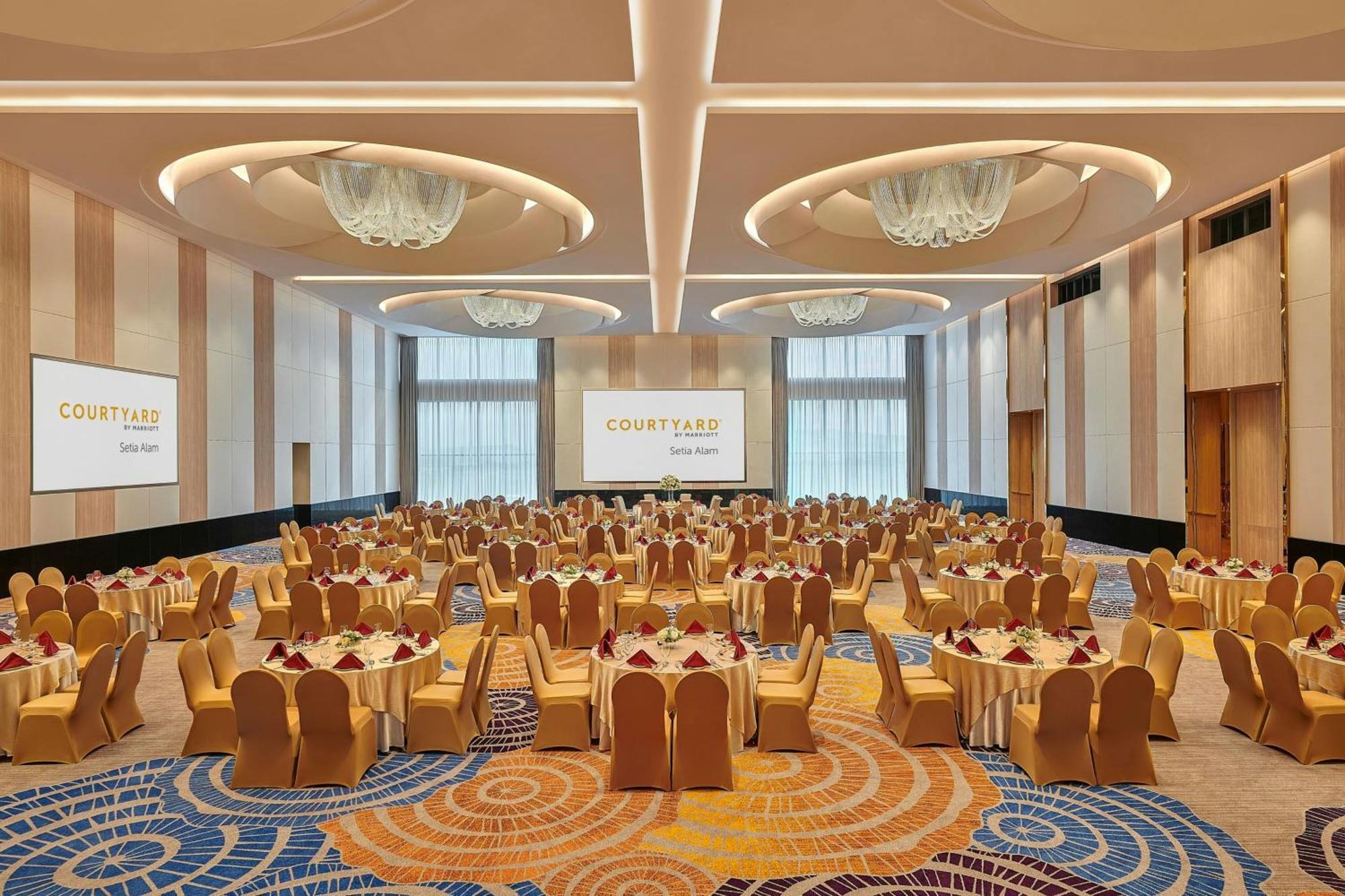 Courtyard By Marriott Setia Alam Hotel Екстериор снимка